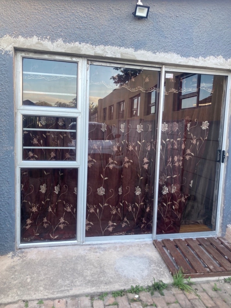 3 Bedroom Property for Sale in Kabega Park Eastern Cape